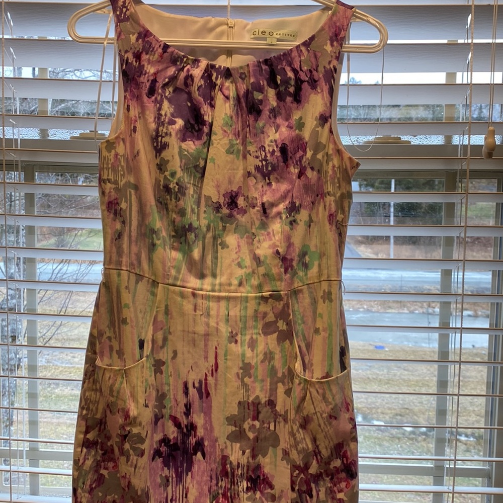 Dress - Picture 3 of 4